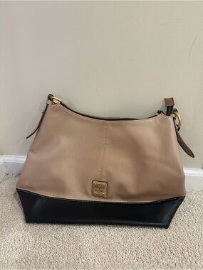 Dooney & Bourke Sophie hobo bag **read description**